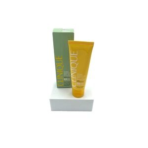 Clinique Broad Spectrum SPF 30 Sunscreen Face Cream UVA/UVB Protection 1.7‎